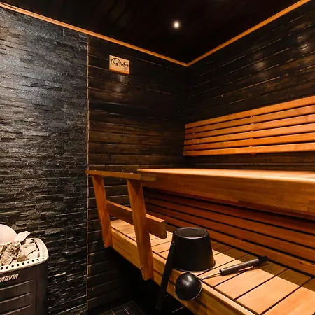 Cozy Five Bedroom House * Ροβανιέμι