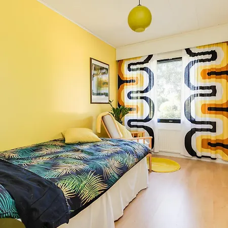 Cozy Five Bedroom House *