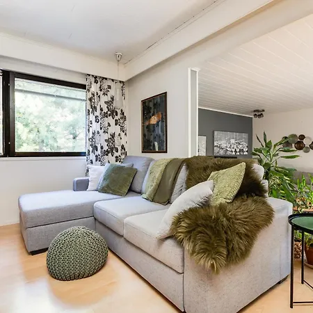 Cozy Five Bedroom House