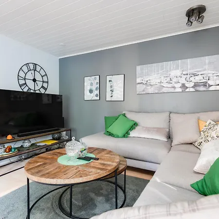 Σπίτι διακοπών Cozy Five Bedroom House