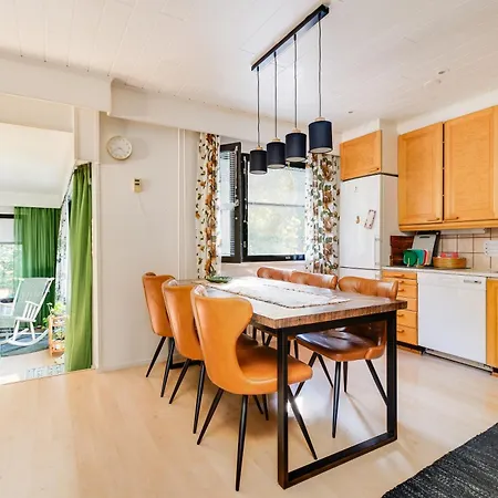 Σπίτι διακοπών Cozy Five Bedroom House *