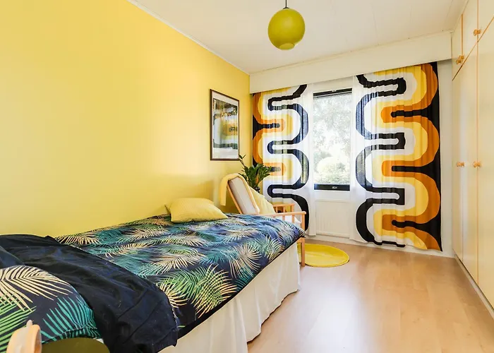 Cozy Five Bedroom House *