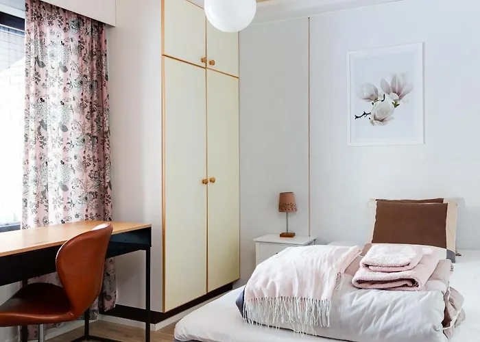 Cozy Five Bedroom House 罗瓦涅米