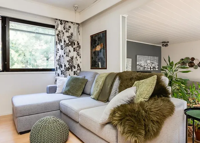 Cozy Five Bedroom House