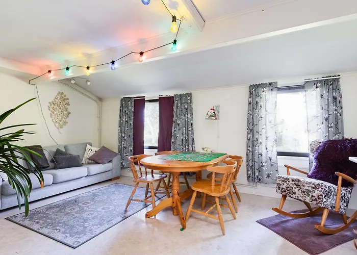 Cozy Five Bedroom House 罗瓦涅米